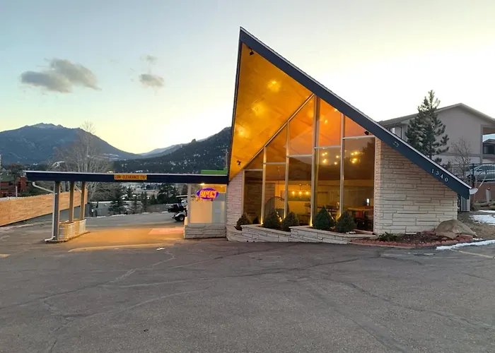 Coyote Mountain Lodge